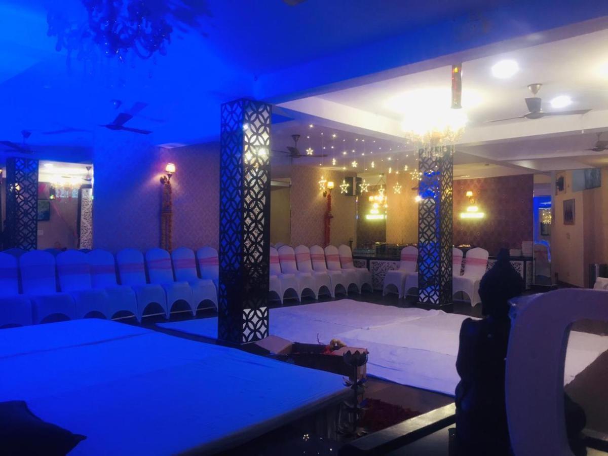 Anand Bhawan Hotell New Delhi Exteriör bild